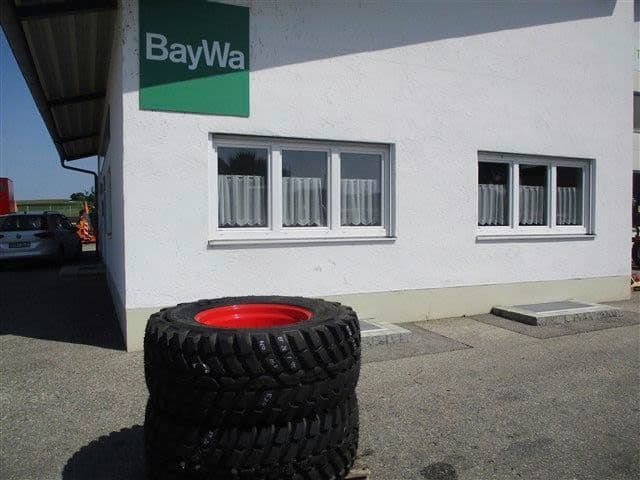B.S.R. Bavaria Spezial Rad 460/65R 24 NOKIAN TRI 2