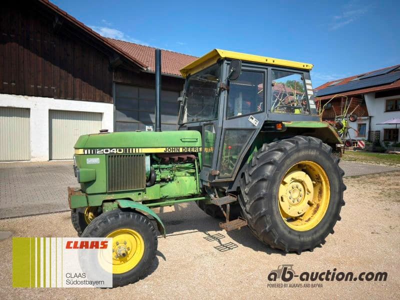 JOHN DEERE 2040