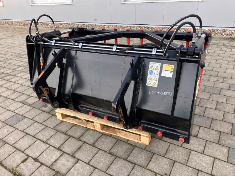 BRESSEL UND LADE DUNG- UND SILAGEZANGE M 1900MM