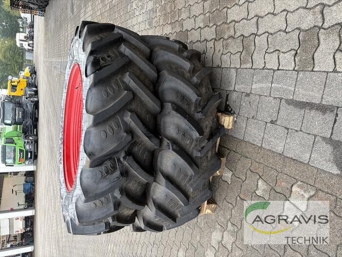 BKT PFLEGEBEREIFUNG BKT 380 / 85 R 24 + 420 / 85 R 38