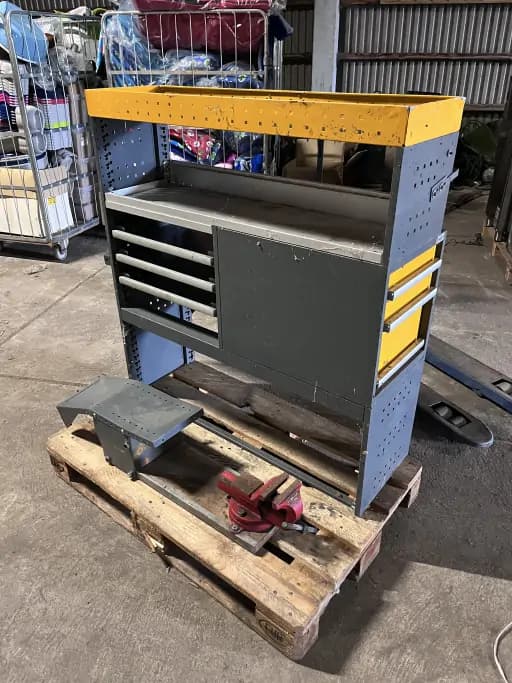 Vehicle shelving with vice