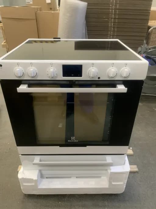 Stove Electrolux ECI7553BTW