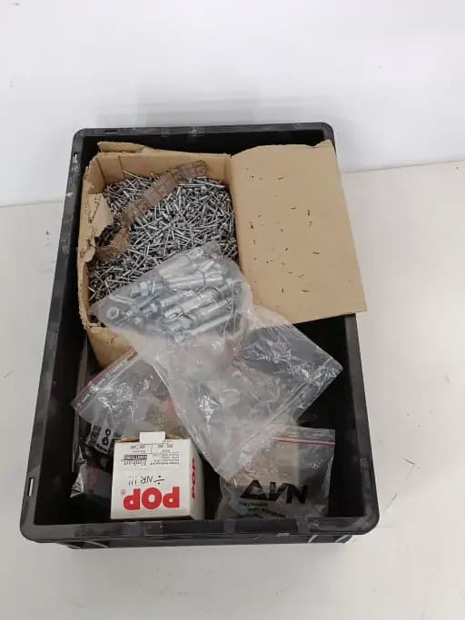 Popnits and attachments • lot