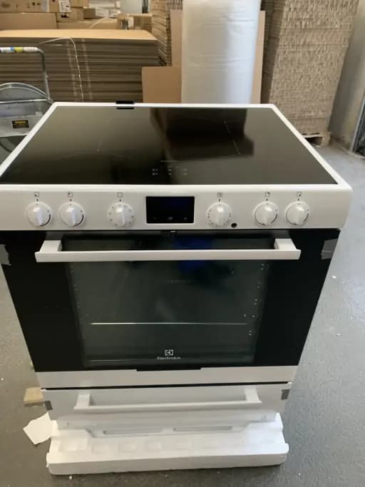 Induction stove Electrolux EKI7553BTW