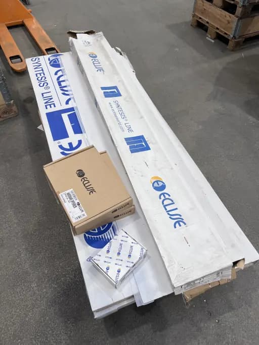 Sliding door frame and doors Eclisse Syntesis