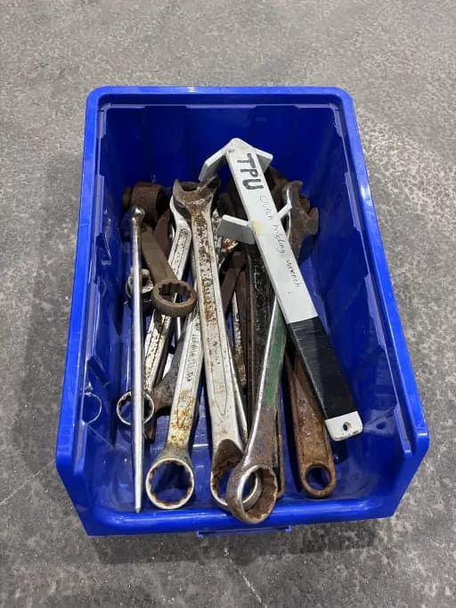 Fixed keys and tools in boxes