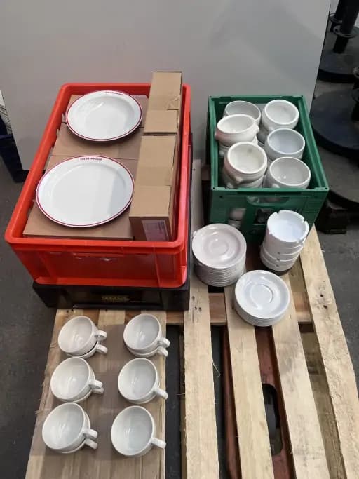 Porcelain set miscellaneous café service