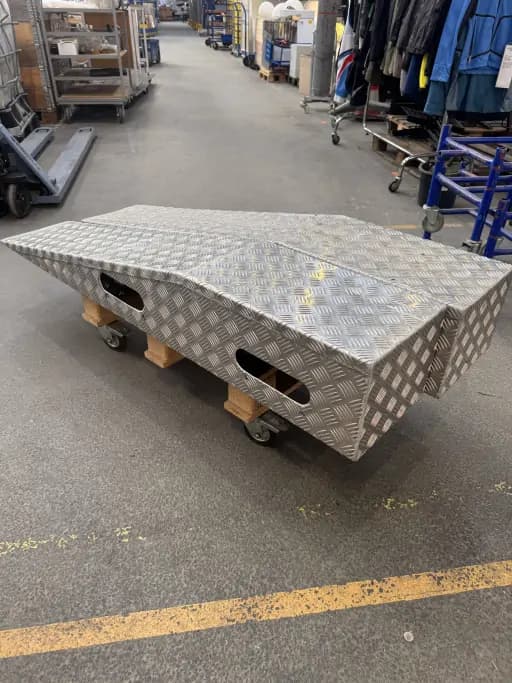 Aluminum door plate ramps