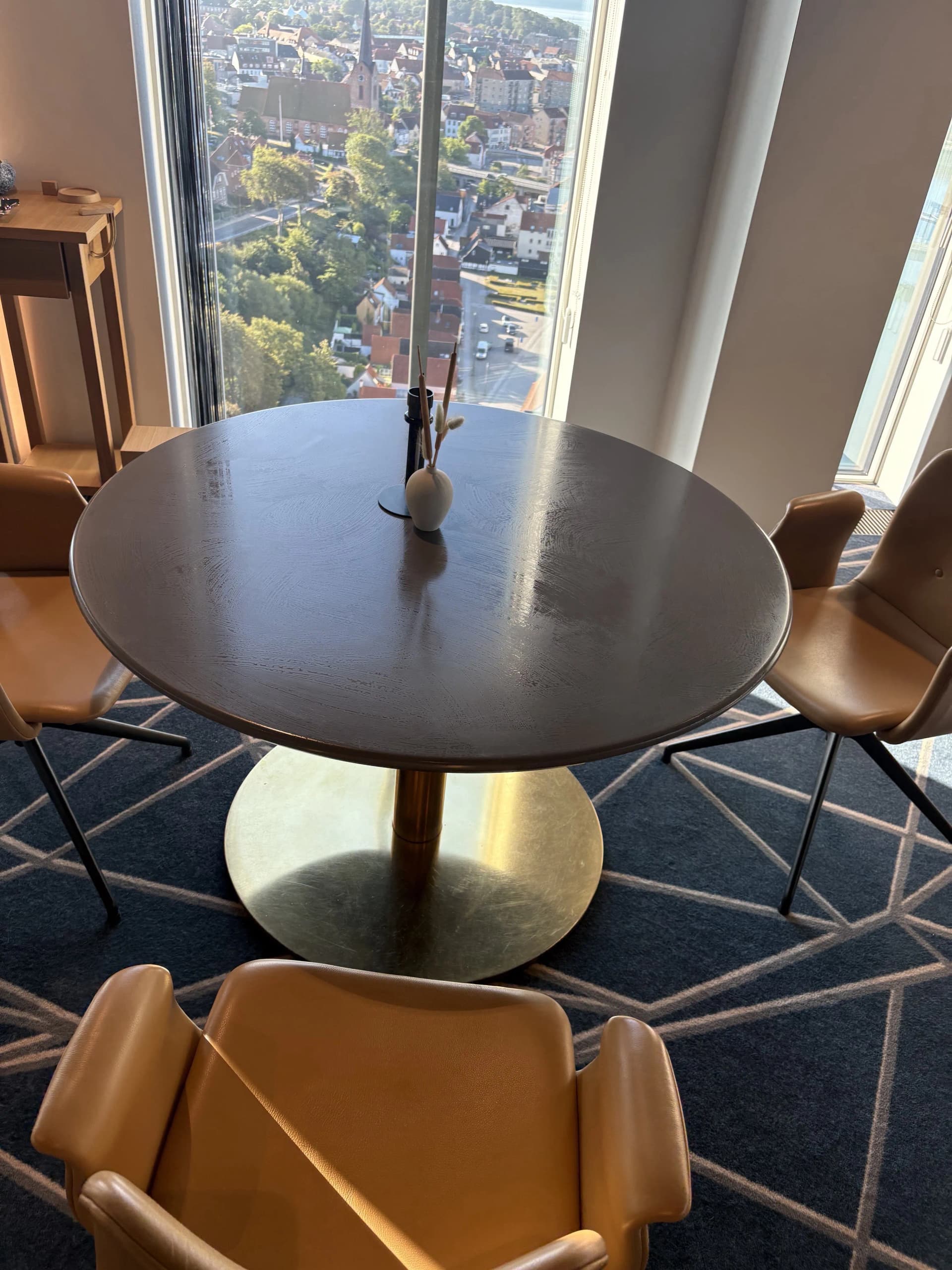 Dining table Jesper Kock Seventeenth