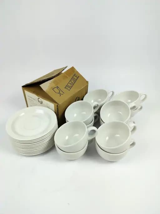 Cups and saucers Churchill