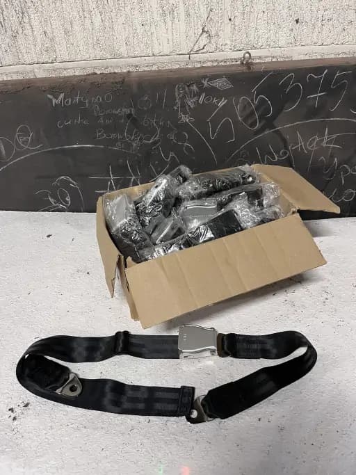 Seat belts, 2-point - 21 pieces