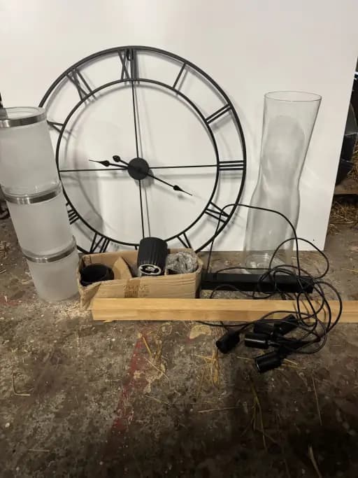 Decoration Lot with Wall Clock and Lamps