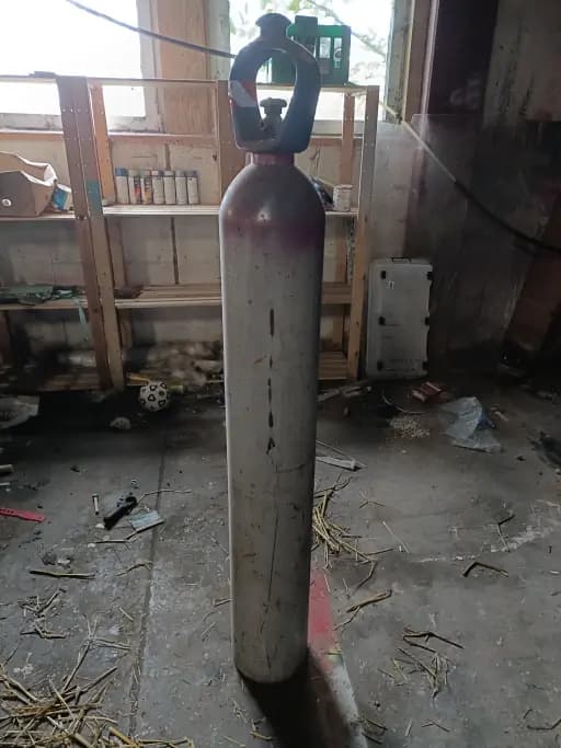 Gas bottle