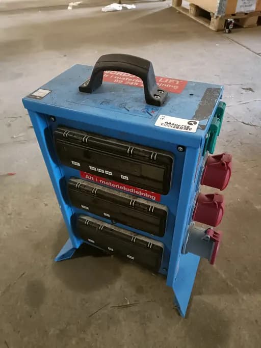 Mobile construction site power board