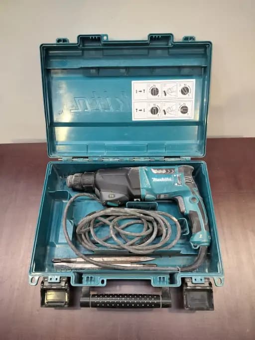 Makita HR2610 Rotary Hammer