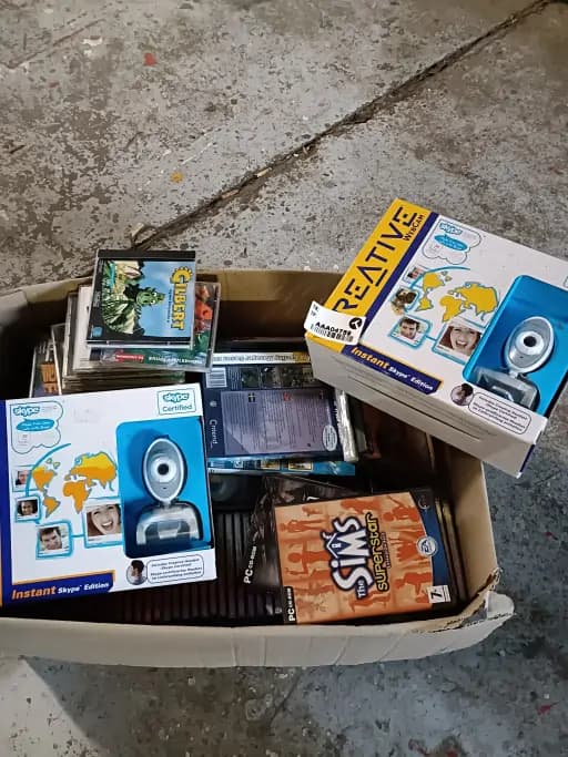 PC games and webcams, mixed box