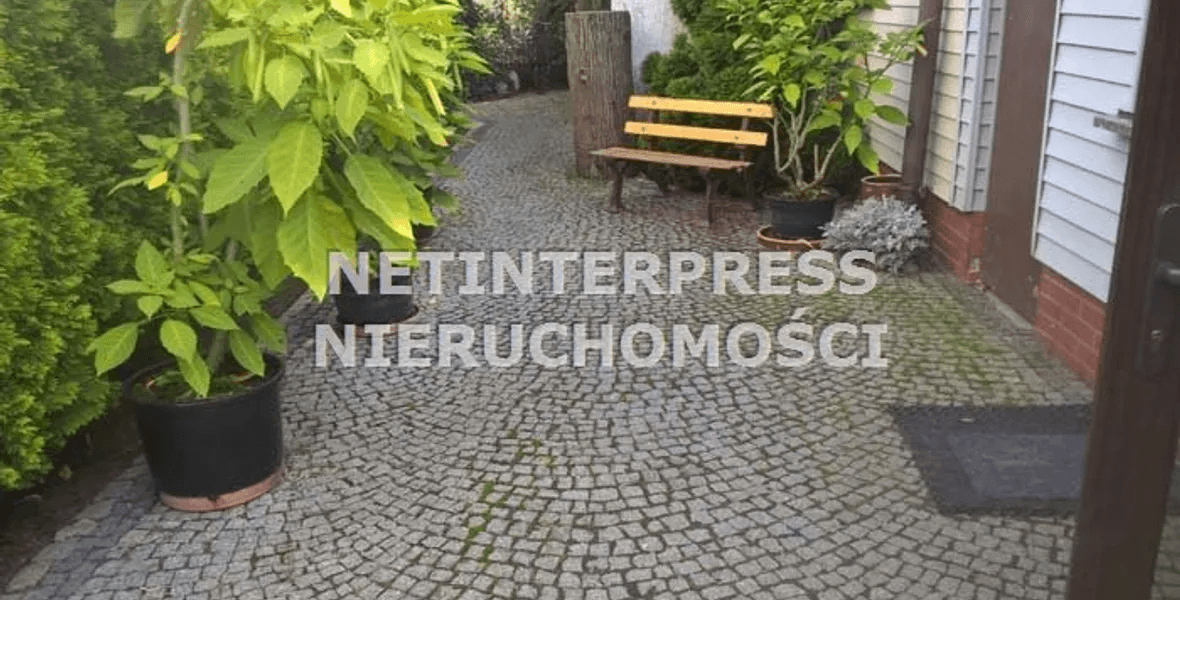 The syndicate will sell a freestanding house Czech Village (Opolskie)