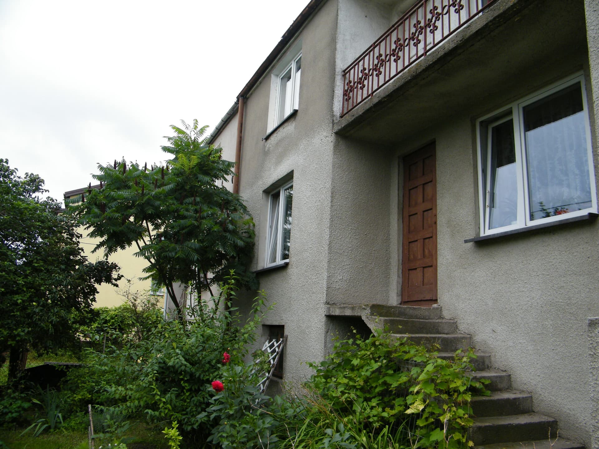 SYNDIC SALES PART IN A UNIDENT HOUSE IN THE SUBLAINED SOCIETY