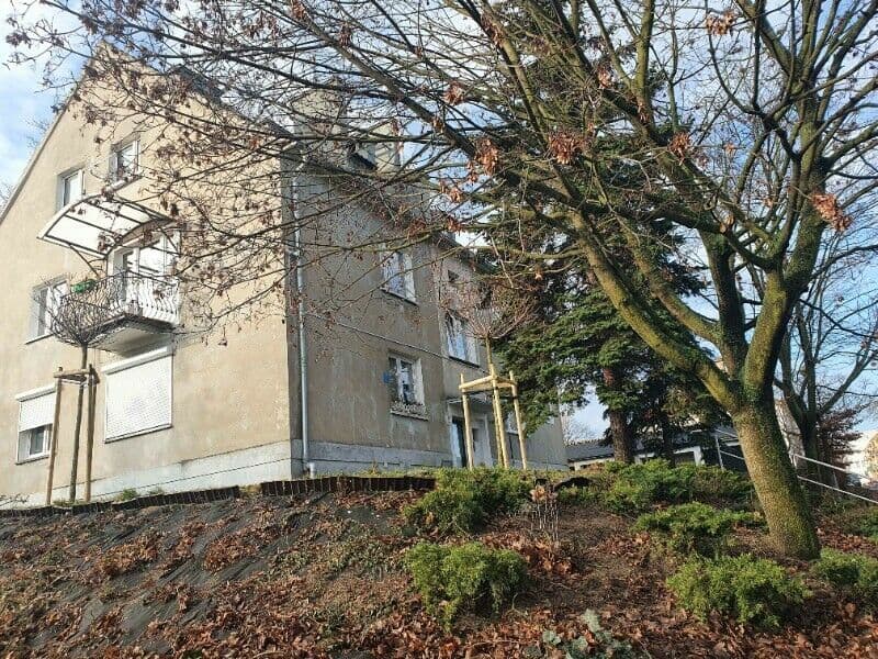 Sale of a share of 2/12 in the property right of the apartment