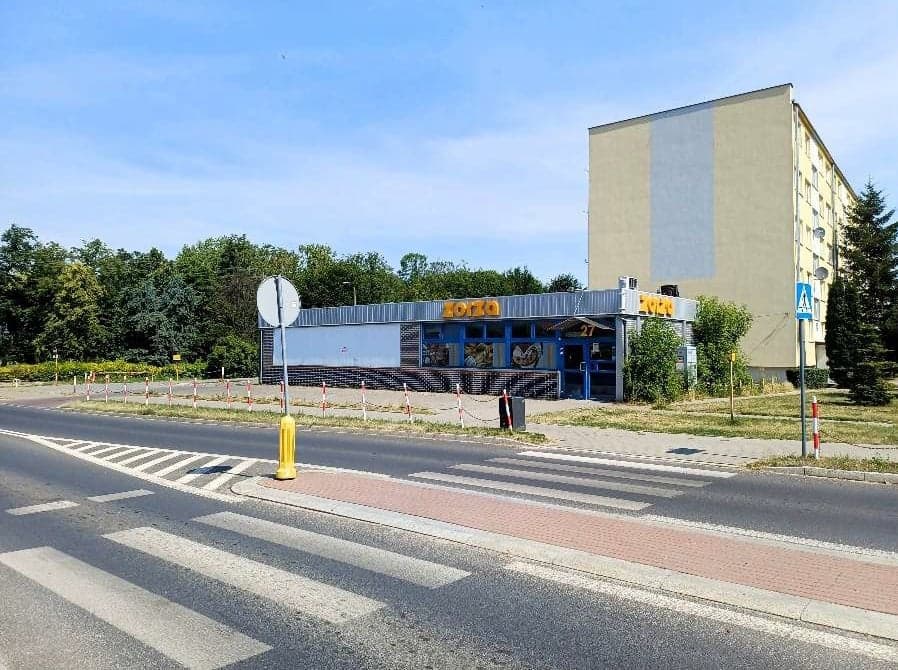 Site with commercial and service building Radomsko, ul. Targowa 1
