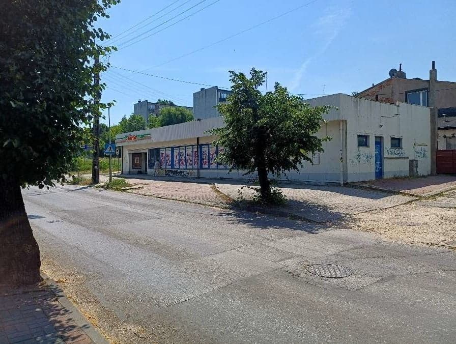 Site with commercial and service building Radomsko, ul. Wyszyńskiego 26