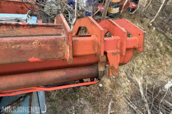 9 meter Hydraulisk betongrenne med radiostyring