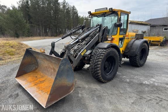 2005 Lundberg 6200 LSE hjullaster med skuffe
