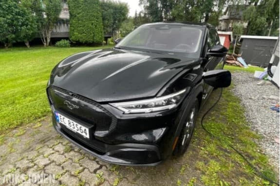 2021 Ford Mustang Mach-E LR RWD AUTOMAT ADAPTIV CRUISEKONTROLL HENGERFESTE KEYLESS SOLTAK S+V DEKK EU OK 08.2027 83564km