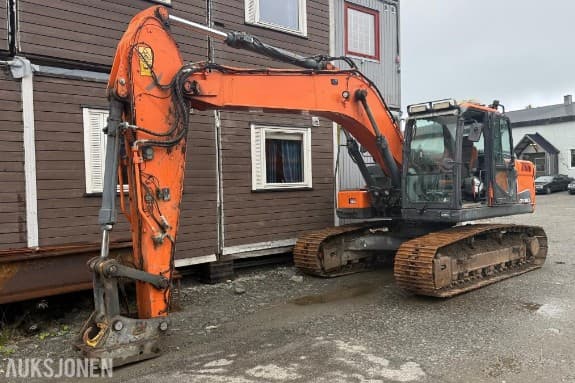 2017 Doosan DX180LC-5 gravemaskin 6917 timer m/ Engcon DC2 og Gjerstad G70 - Rep objekt