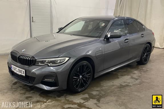 2020 BMW 3-serie 330e 292 HK AUT M-SPORT HENGERFESTE LED HARMAN/KARDON