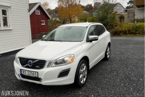 2011 VOLVO XC 60 R-DESIGN D4 163hk AWD AUTOMAT CRUISEKONTROLL RYGGEKAMERA