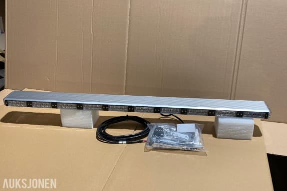 1 stk ny Nano varsellysbjelke 124 cm med nattsenking og standby funksjon. 2007