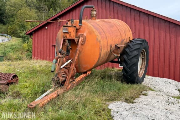 1979 Botnestal Gjødselvogn 2m3