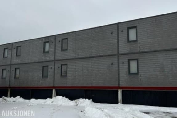 2021 Europa Campers boligrigg med 20 moduler, totalt 2 store garderober og hybler med god standard.