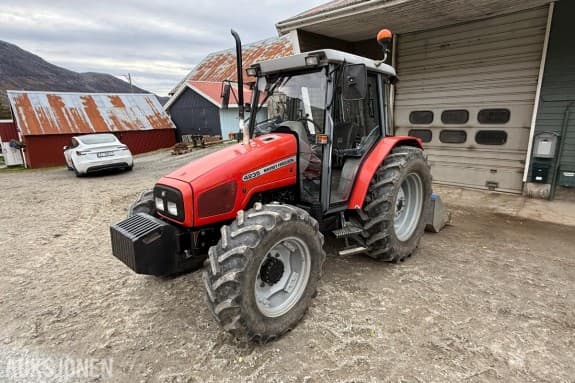 2001 Massey Ferguson 4235 4WD Traktor - 9197T