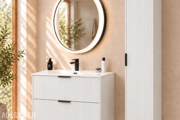 MØBELPAKKE ADEL WHITE 80 MED LED-SPEIL, GUN METAL-ARMATUR OG HØYSKAP ADEL WHITE