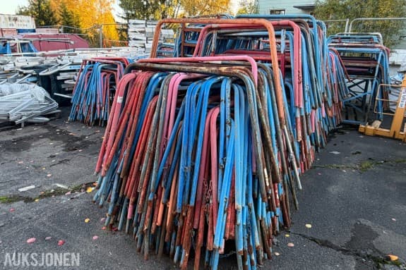 Stort parti gipsbukker – ca. 300 stk.