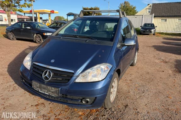 2010 Mercedes-Benz A 160 - EU-Godkjent - 1,5 bensin 70 kW - manuell girkasse - 225 946 km - S/V Dekk - takstativ