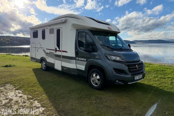 Adria MATRIX M 670 SL / SOLCELLE / MANUELL /