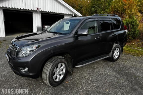 2013 TOYOTA LAND CRUISER 4WD AUTOMAT HENGERFESTE 5-SETER