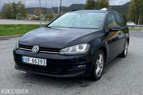 2015 VOLKSWAGEN GOLF 1.6 TDI 110HK STASJONSVOGN EU-OK 11.27
