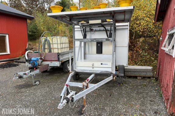 Norskilt skiltvogn / sperrevogn – Nissen styring – LED varsellys – nytt 240 Ah batteri