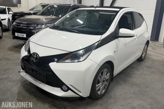 2015 Toyota Aygo 1.0 69 HK KAMERA SKINN MULTIRATT SOMMER + VINTER