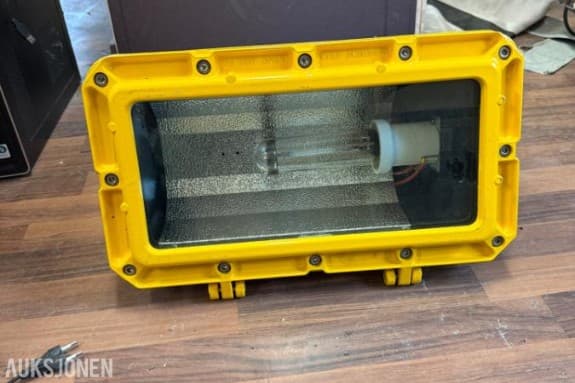 2019 DTS XIS F-150P – ATEX-godkjent eksplosjonssikker industrilyskaster XIS F-150P