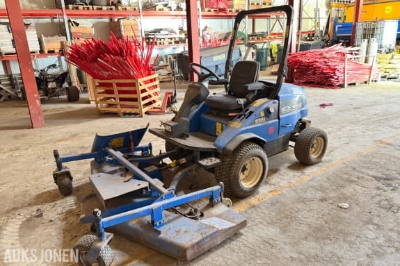 New Holland MC 35 4WD gressklipper