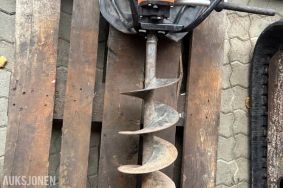STIHL BT 131 Bensindrevet jordbormaskin