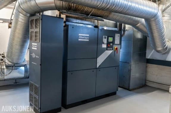 1995 Atlas Copco GA 90 VSD Kraftig industrikompressor med luftbehandling - IKKE MVA