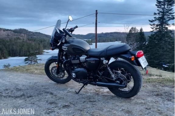 2021 Triumph Bonneville T100 Black