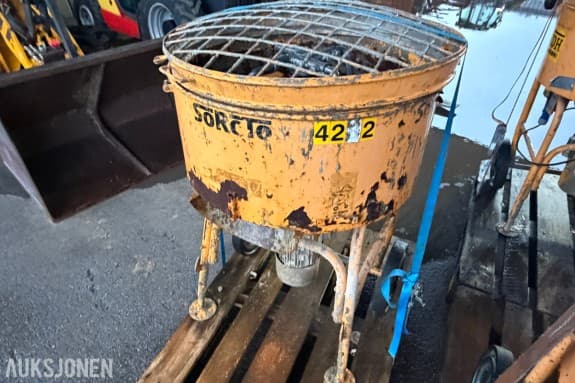 2014 SoRoTo 120 L tvangsblander - 230 V - 105 kg - stålrist og tømmeluke 