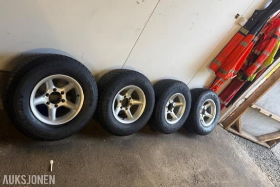 4 stk Hjul 29 tommer med dekk og felg - M+S 255/70r15